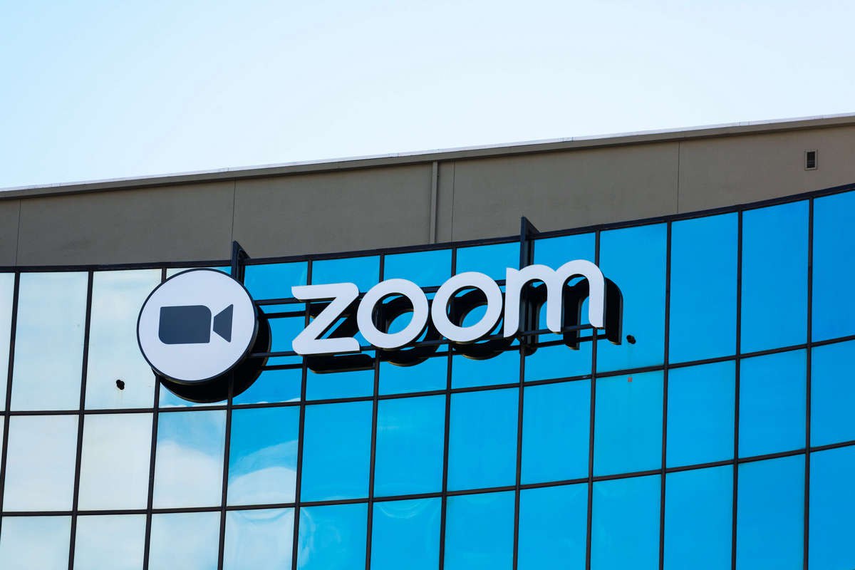Суд в Москве назначил Zoom штраф за невыполнение закона о «приземлении» — 80 млн рублей за работу без филиала в России. В 2023 году компанию уже штрафовали за это же нарушение на 115 млн рублей vc.ru/legal/2127903