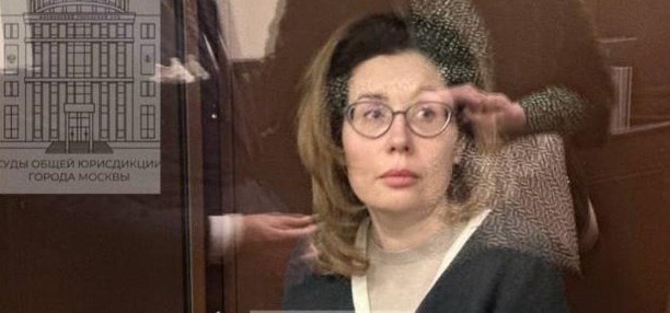 Дело о конфискации 1 6 млрд рублей у семьи Копайгородских будет слушаться в Сочи Хостинский районный суд Сочи отказал в просьбе супруги экс главы Сочи Янины Копайгородской о передаче дела супруга по месту регистрации самой Копайгородской в Тверской районный суд Об этом пишет ТАСС Напомним что генеральный прокурор России через суд требует обратить в пользу государства активы семьи Копайгородских на 1 6 млрд руб В списке 77 объектов недвижимости в Краснодарском крае Ленинградской области Санкт Петербурге и Москве Среди них элитное жилье в самом центре Санкт Петербурга пять автомобилей Mercedes деньги и ювелирные украшения Южная служба новостей