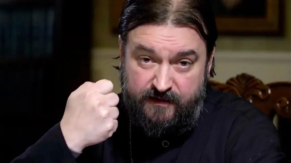 Протоиерей Андрей Ткачев заявил, что бить детей можно, но только в полных семьях. По его словам, воспитание должно быть спартанским — люди, которые терпели что-то в жизни, «лучше вырастают».   Да, только он немного не договорил: лучше вырастают невротиками, алкоголиками и психопатами. Религия добра, чтоб вы понимали.   Riddle