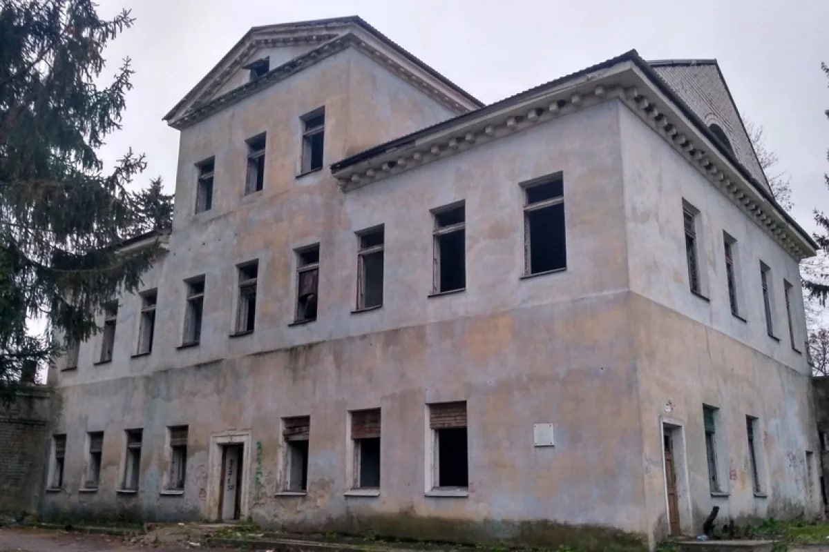 Объект культурного наследия регионального значения Дача Башкирцевых в Семилуках передали в долгосрочную аренду известному российскому меценату Алексею Шкрапкину сообщили в областном правительстве Ранее инвестор инициировал воссоздание усадеб Скорняково Архангельское и Репец в Липецкой области За семь лет со дня передачи арендатору предстоит провести работы по сохранению ОКН На подготовку и согласование проектной документации отведено максимум два года   vrn aif ru society details izvestnyy mecenat privedet v poryadok dachu bashkircevyh v semilukah aifvrn