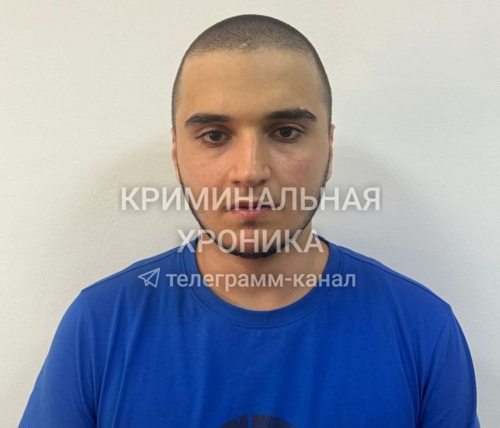 О ценности человеческой жизни совсем позабыли наверное... В полицию Кизилюрта поступило сообщение о том, что на Гагарина 21-летний парень ударил ножом в живот 25-летнего. Полицейские задержали подозреваемого и доставили его в отдел. Раненого в больницу. По словам задержанного, его друг собрал ребят на «сходку», чтобы выяснить отношения со знакомым, с которым у того случился конфликт накануне. Четверо ребят с одной стороны и столько же с другой. Во время потасовки, подозреваемого сбили с ног, он со злости, достал нож и ударил другого в живот. Возбуждено уголовное дело по ч.2 ст.111 УК РФ. КРИМИНАЛЬНАЯ ХРОНИКА