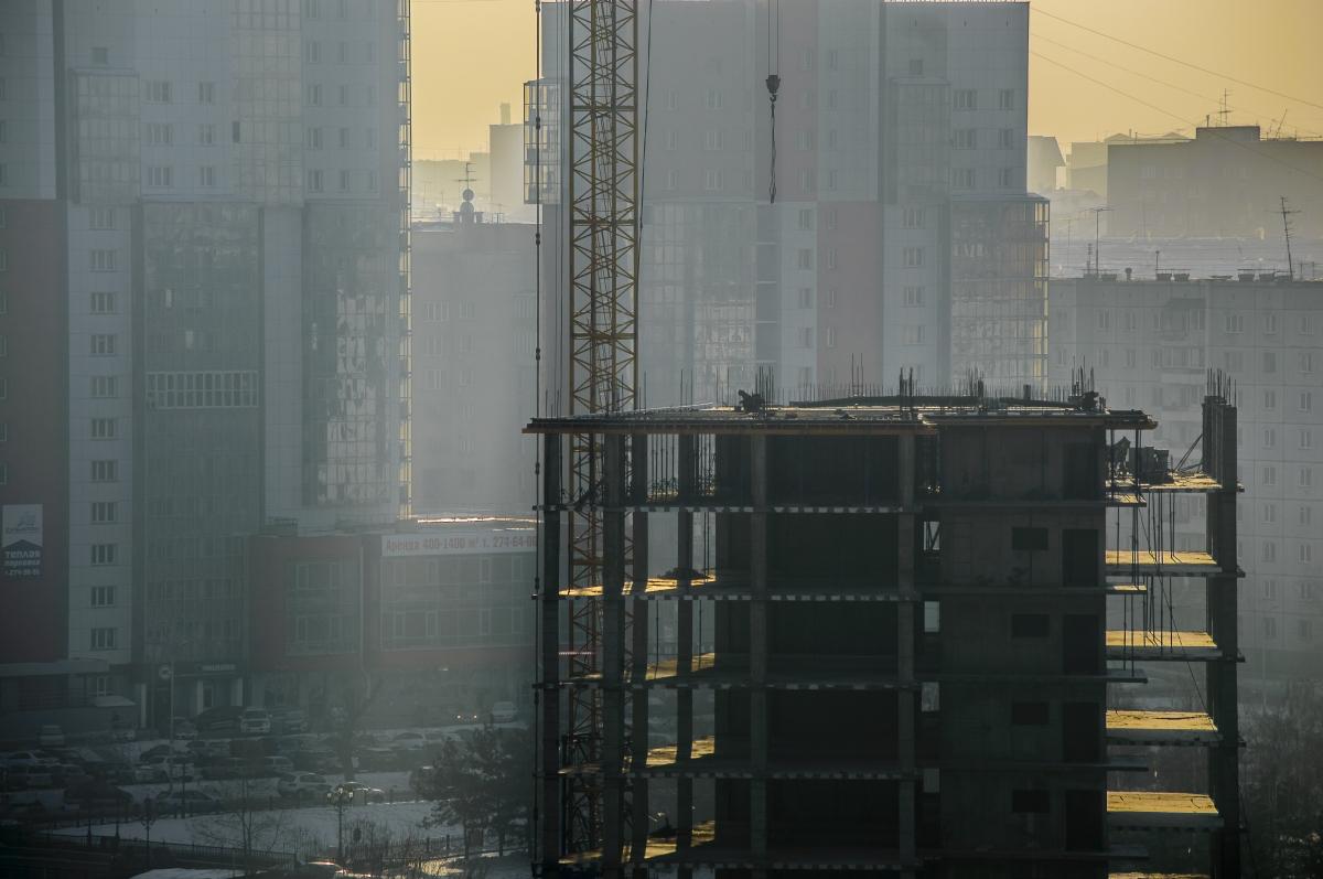 Власти Красноярского края планируют вовлечь в КРТ не менее 1000 гектаров земли Речь идет о тех участках которые сейчас по заявлению чиновников используют неэффективно Как сообщил первый заместитель министра строительства и ЖКХ Максим Говорушкин власти ставят задачу освоить эти площади до 2030 года Подробнее на Бабре красноярск kras 24