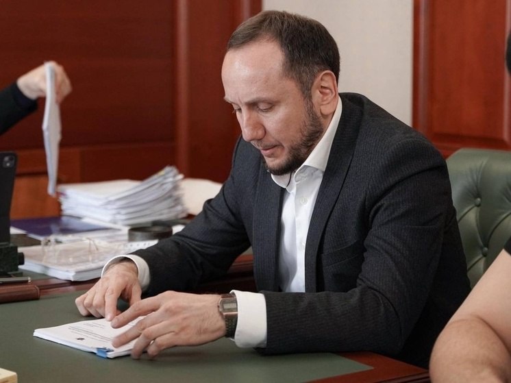 Рустам Магомедов назначен замминистра строительства и ЖКХ Дагестана Занимал пост первого замглавы Махачкалы при Юсупе Умавове и покинул пост после его отставки Подписаться   Намус