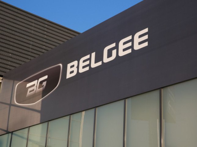 Новые модели Belgee появятся на рынке РФ в 2026 году Белорусский бренд Belgee в следующем году планирует расширить модельный ряд на российском рынке В линейку войдет сразу несколько моделей в том числе с электрифицированной силовой установкой Об этом рассказал руководитель марки в РФ Джанфу Джанг сообщают Известия Подробнее на сайте autostat ru