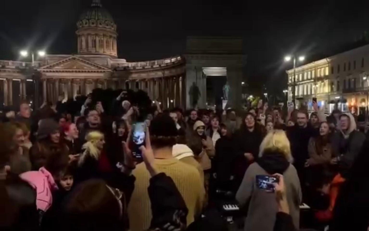 Вокалистку Стоптайм вновь обвиняют в дискредитации армии В суд поступил очередной протокол о дискредитации армии на вокалистку уличной группы Стоптайм Диану Логинову Наоко обратило внимание 8 ноября медиа MR7