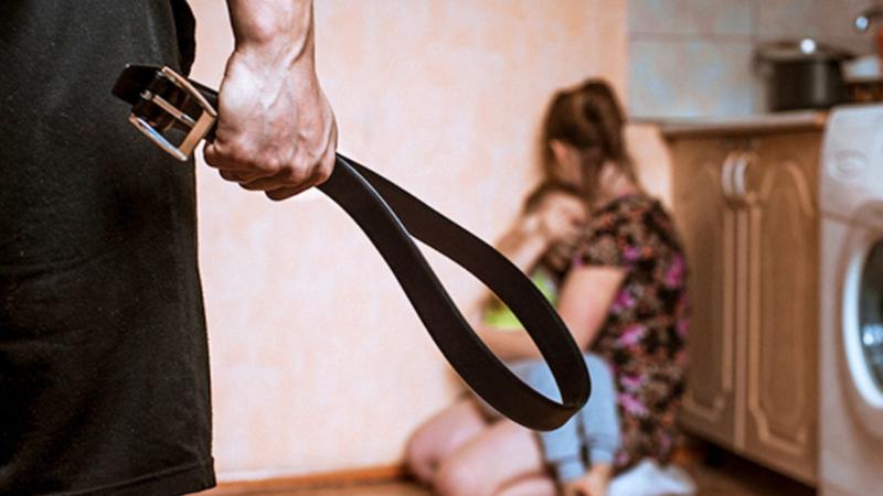 Ассортимент конфет со вкусом алкоголя в России взлетел на 25 Ассортимент конфет со вкусом алкоголя в рознице в России с июля 2024 г по июнь 2025 г вырос гож к году на 22 6 до 228 позиций Данные исследовательской компания NTech приводят Ведомости Продажи таких конфет за тот же период увеличились на 50 6 в денежном выражении и на 12 8 в килограммах На три самых популярных вида конфет со вкусом алкоголя приходится 31 продаж а их динамика в деньгах практически двукратная передает shoppers media   telegra ph Assortiment konfet so vkusom alkogolya v Rossii vzletel na 25 10 31