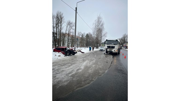 В Брянске 70-летнего водителя осудили на 4 года за смертельное ДТП Пенсионер устроил тройную аварию, в которой погибла женщина, и скрылся с места происшествия. ƃℾ подписаться прислать новость