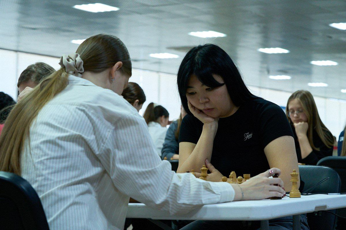 В Гранд Отеле Жемчужина в Сочи состоялись чемпионаты России по блицу среди мужчин и женщин В открытом турнире участвовали 199 спортсменов в женском 82 шахматистки Поздравляем нашу землячку бронзового призера Чемпионата России по блицу Баиру Кованову школашахматКалмыкии