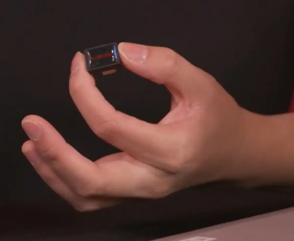 Тут 1 Терабайт Компания SanDisk выпустила самую маленькую в мире флешку USB C Extreme Fit размеры которой составляют всего 18 50 x 15 70 x 13 60 мм и весит 3 г Стоимость накопителя на 1 ТБ составляет 119 он поддерживает технологию Plug and Stay и обеспечивает скорость чтения до 400 МБ с через интерфейс USB 3 2 Gen 1 Также доступны варианты объёмом от 64 ГБ до 1 ТБ с пятилетней гарантией News Soft Gear Links