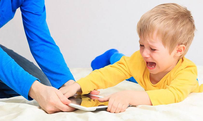 Запретить детям до 16 лет пользоваться соцсетями предложили в Общественной палате Запрет хотят распространить и на онлайн игры в случае отсутствия согласия компаний производителей на регистрацию в России