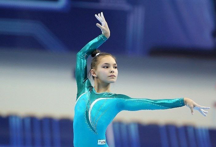 Гимнастка Чувашии выиграла многоборье на чемпионате ПФО  Воспитанница Спортивной школы олимпийского резерва №6, мастер спорта России Екатерина Андреева стала лидером многоборья на чемпионате ПФО по спортивной гимнастике в Йошкар-Оле.  «Поздравляю Екатерину и наставника Маргариту Иванову! Гордимся!» - выразил восхищение в своем телеграм-канале министр спорта Чувашии Василий Петров.