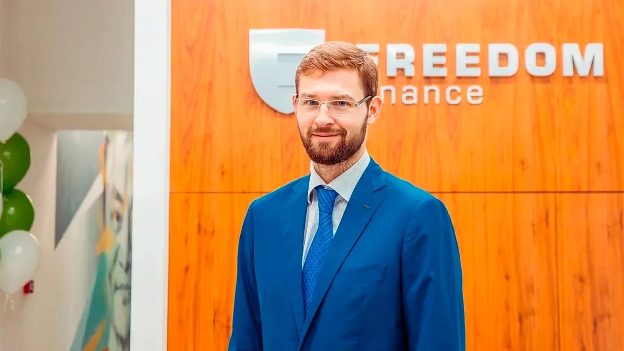 Основатель Freedom Holding Тимур Турлов анонсировал планы купить банк и маркетплейс в Казахстане Freedom может купить один банков по цене чуть ниже балансовой стоимости чтобы объединиться и получить доступ к базе клиентов особенно корпоративных отметил казахстанский миллиардер российского происхождения jkinvest news jkinvest
