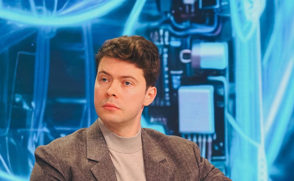 Сына Медведева назначили секретарем совета Единой России по инновационному и технологическому развитию сообщает РБК Работа совета будет направлена на ускорение технологического развития внедрение отечественных инноваций в интересах граждан и экономики а также на укрепление технологического суверенитета страны и создание благоприятных условий для развития высокотехнологичных отраслей и социальной сферы 30 летний Илья Медведев будет отвечать в этой структуре за содержательную и смысловую повестку Подписывайтесь на Расстригу