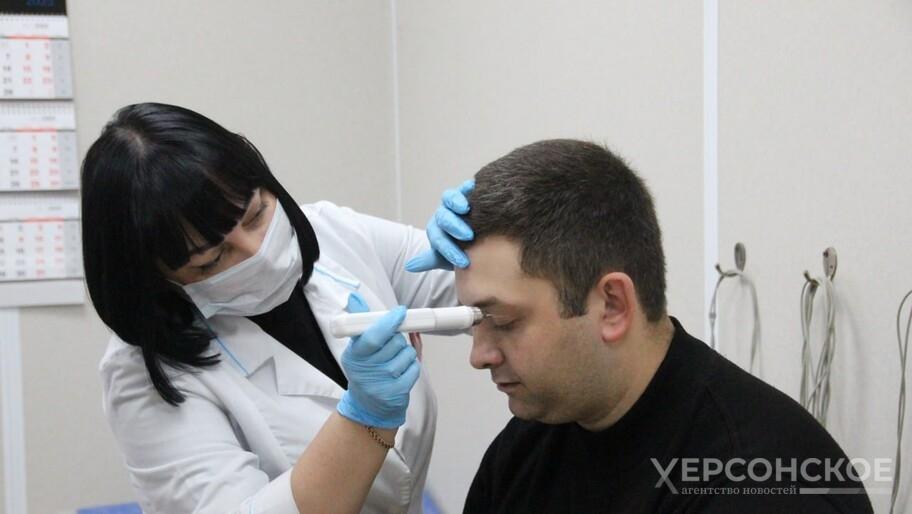 Правительство Херсонской области утвердило 4 программы Минздрава Программы разработанные региональным Минздравом и утвержденные правительством Херсонской области будут реализовываться с 2025 2030 годов Об этом сообщили в ХАН в пресс службе министерства Так по состоянию на 1 декабря разработаны Министерством и утверждены правительством Херсонской области региональная программа Борьба с сердечно сосудистыми заболеваниями Борьба с онкологическими заболеваниями Оптимальная для восстановления здоровья медицинская реабилитация в Херсонской области и Борьба с сахарным диабетом Также на утверждении находится региональная программа Охрана материнства и детства федерального проекта Охрана материнства и детства национального проекта Семья И территориальная программа государственных гарантий бесплатного оказания медицинской помощи на территории Херсонской области на 2025 год