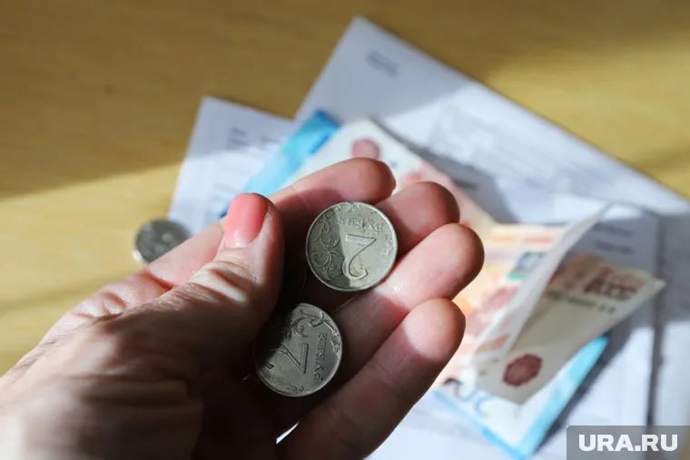 Челябинцам рассказали как избежать лишних перерасчетов за электроэнергию Решение регулярная передача показаний приборов учета К такому выводу пришли специалисты единого расчетного центра Уралэнергосбыт Они выяснили что в 80 случаев южноуральцы обращаются за перерасчетами связанными с отсутствием показаний приборов учета По их данным передают их лишь 70 жителей более половины делают это с перерывами в 2 3 месяца Если взять за правило передавать показания каждый месяц то не будет поводов для жалоб и перерасчетов отметил первый заместитель гендиректора предприятия Андрей Святых