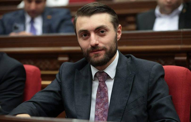 Арен Мкртчян назначен на должность губернатора Лорийской области
