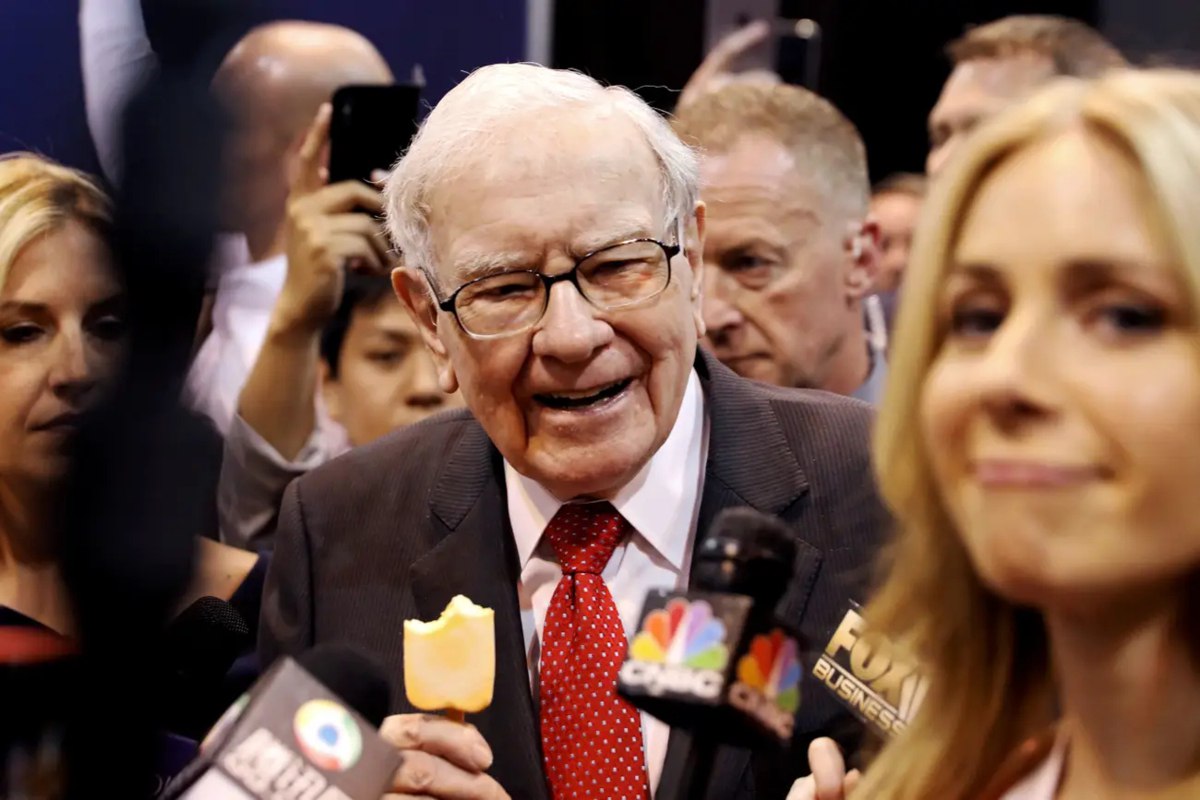 Berkshire Hathaway Уоррена Баффета списала $3,76 млрд стоимости своей доли в Kraft Heinz, признав, что «десятилетняя инвестиция оказалась неудачной», пишет Reuters.  Квартальная чистая прибыль уменьшилась на 59% из-за списания и низких доходов от акций  vc.ru/money/2135367