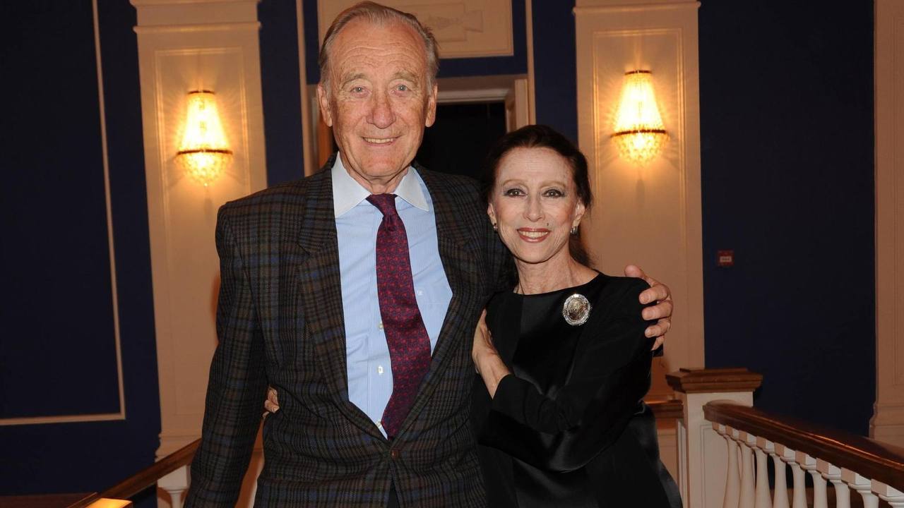 Вечная Муза Майя Плисецкая В день 100 летия легендарной балерины омичи смогут посмотреть в кинотеатре прямую трансляцию с Исторической сцены Большого театра Программа включает фрагменты балетов знаменитую Кармен сюиты Бизе Щедрина и черно белой кинохронику с симфоническим сопровождением 20 ноября в 22 00 в кинотеатре Слава Купить билеты