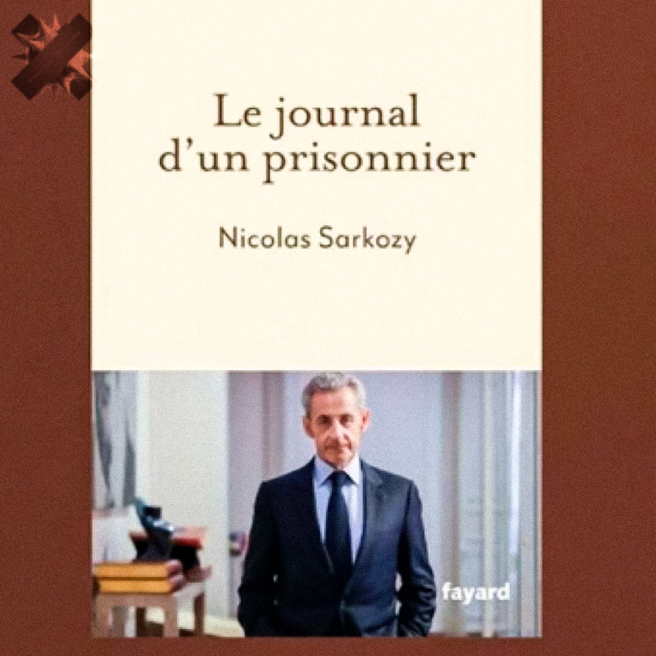 Дневник заключённого мемуары Саркози о 20 днях в тюрьме Экс президент Франции Саркози представил книгу где описывает свой короткий но тяжёлый опыт в Ла Санте Он рассказывает про непрерывный шум из камер одиночество и то как неожиданное заключение в 70 лет меняет внутреннее состояние В тюрьму его отправили 21 октября по делу о финансировании кампании 2007 года ливийскими властями однако уже 10 ноября наказание заменили на условное 20 дней и мемуары серьезно да а а какие сюрпризы его бы ждали в российских тюрьмах На шум в камерах он жалуется НМШ