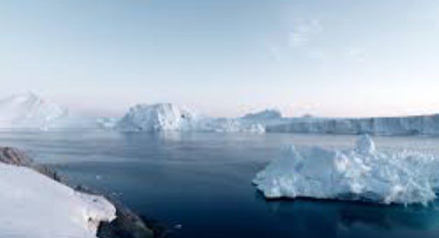 Китайских моряков будут обучать в РФ судоходству в полярных водах Россия и Китай будут готовить специалистов для полярных вод меморандум об этом был подписан в Ханчжоу в ходе визита премьер министра РФ Михаила Мишустина в Китай Высококвалифицированных специалистов из Китая будут обучать по международным стандартам на базе ведущих российских морских учебных заведений Морского государственного университета имени адмирала Г И Невельского и Государственного университета морского и речного флота имени адмирала С О Макарова Помимо теоретической подготовки китайские моряки пройдут практическую отработку навыков на специализированных тренажерах в российских образовательных учреждениях что обеспечит высокий уровень готовности к работе в сложных полярных условиях