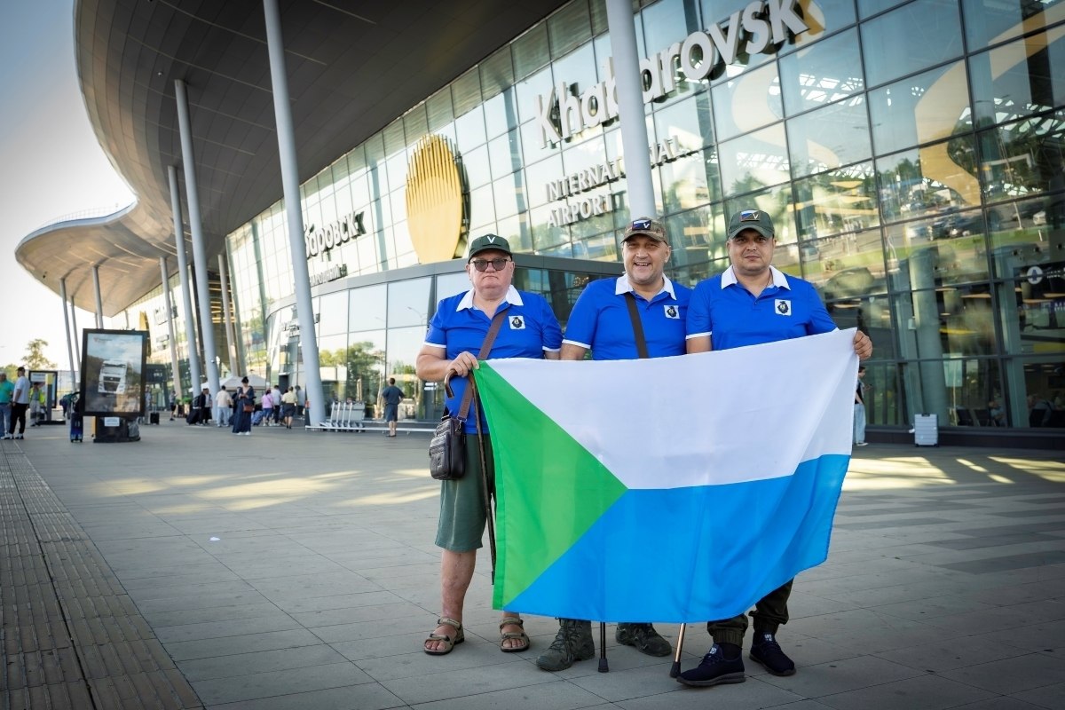 Проводили сборную Хабаровского края на первый всероссийский чемпионат по профмастерству среди ветеранов СВО   Церемония открытия пройдет в Казани уже завтра, а затем наших участников ждут несколько насыщенных соревновательных дней.     В компетенции «Оператор БПЛА» выступят Игорь Моисеенко и Сытин Дмитрий.     В компетенции «Фотограф» Хабаровский край представит Андрей Никулин-Егеров.   По итогам чемпионата будут отобраны 75 финалистов, которые продемонстрируют свои навыки на финале Национального чемпионата «Абилимпикс» в октябре 2025 года.    Пожелаем нашей Команде успехов! Вы –самые лучшие!