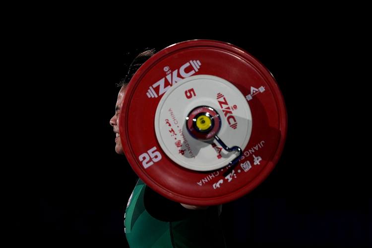 БО   Новости Спортсменка из Татарстана в 5-й раз стала чемпионкой России по тяжелой атлетике.   Уроженка Набережных Челнов Регина Шайдуллина – лучшая в категории до 45 килограммов.     Hou Zhaokang/XinHua,   @