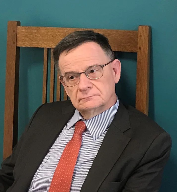 В Латвии сотрудники полиции задержали корееведа Андрея Ланькова Как сообщает Delfi это произошло во время его лекции о Северной Корее В ивент агентстве Curiosophy Events занимавшемся организацией мероприятия сообщили РБК что господина Ланькова доставляют в иммиграционную службу По словам организаторов кореевед находится в безопасности и ожидает адвоката О задержании господина Ланькова уведомили консула Австралии гражданство которой есть у корееведа Личный архив Андрея Ланькова Подписывайтесь на Ъ в Telegram в MAX Оставляйте бусты