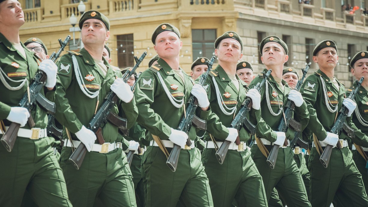 Военных инженеров начнут готовить в Кстове с нового учебного года. В городе воссоздадут одно из старейших военно-инженерных училищ страны, которое закрылось в 2012 году. Как отметили в правительстве РФ, подготавливать высококвалифицированные кадры будут с учетом опыта, полученного на СВО.
