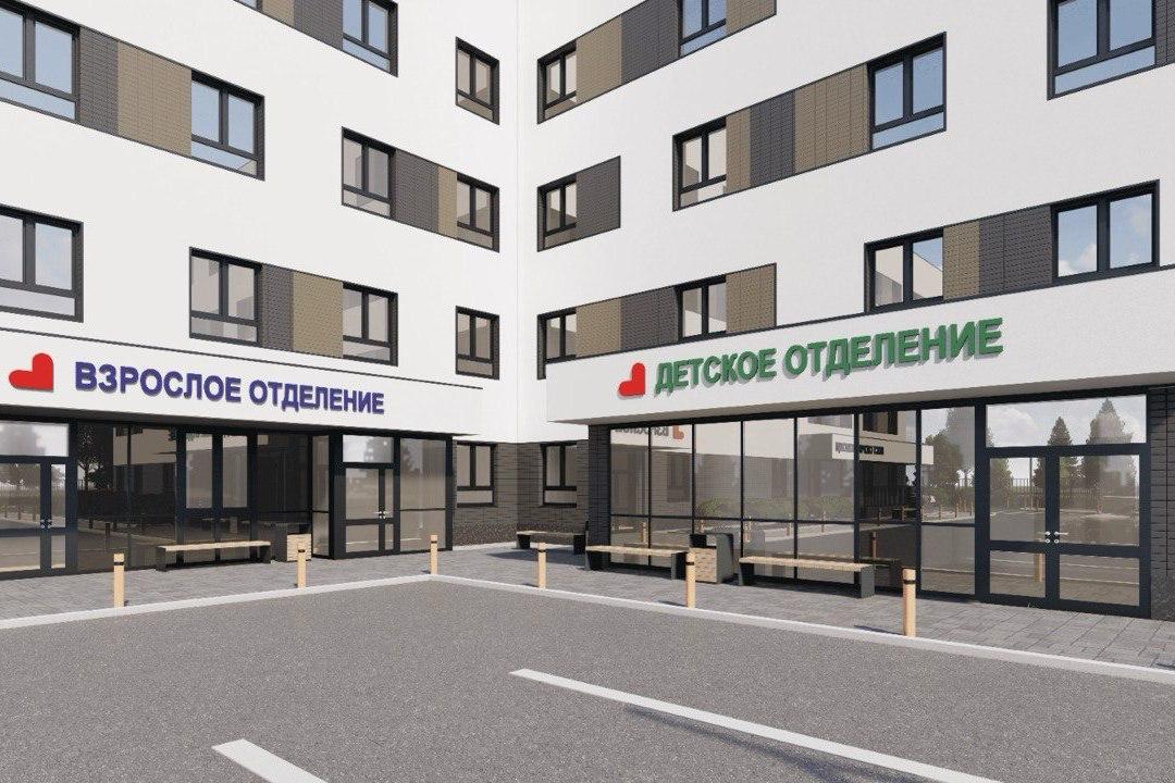 В ЖК в Люберцах появится собственная поликлиника на 540 посещений в смену. На четырёх этажах разместятся все необходимые жителям специалисты.  Внутри — всё как положено. Функциональная диагностика, физиотерапия, лучевая диагностика, женская консультация, ингаляционная терапия и даже массажный кабинет. И полный комплект — от врачей общей практики до аллерголога, стоматолога и других спецов.  Среда для маломобильных граждан тоже предусмотрена. Просторные коридоры, входы без порогов, специальные санузлы и прочие удобства. Проект готов уже на 45%. Построят поликлинику во втором квартале 2026-го. И это только часть улучшения инфраструктуры ЖК "Томилино Парк", где уже открыто два детских сада и две школы. ГК "Самолёт" сообщает, что ещё там появятся два детских сада, школа и ФОК.