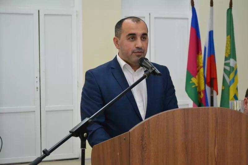 Задержан глава Крымского городского поселения Янис Будагов сообщает ряд СМИ По предварительной информации причиной стало превышение должностных полномочий Детали пока не разглашаются Официальных комментариев пока нет Подписаться на каналы Новости Подработка Помощь Мы в MAX Вещи даром