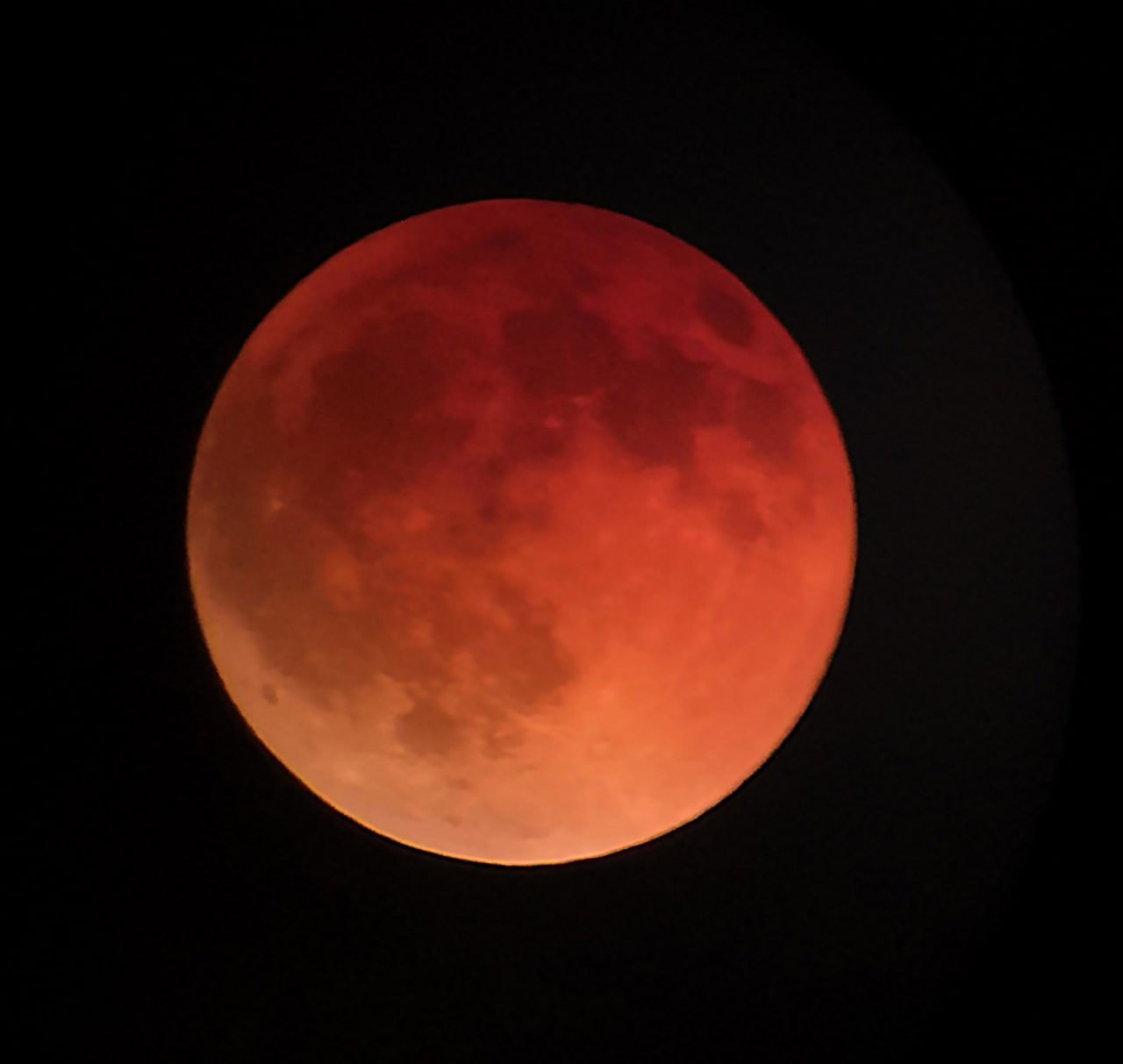 Кровавая Луна взойдет над Екатеринбургом Явление которое возникает во время полного лунного затмения можно будет наблюдать 3 марта В следующий раз кровавая Луна наступит только в 2028 году Подпишись на КП Екатеринбург Мы в Max