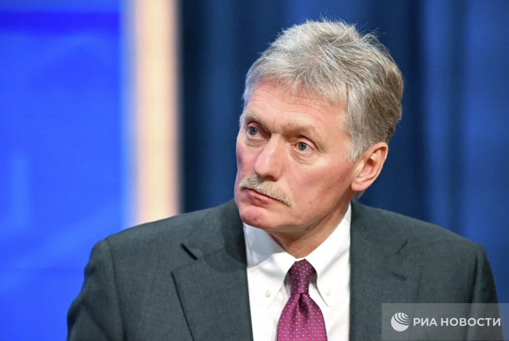 Парад 9 мая состоится Кремль проинформирует о деталях сообщил Песков Другие заявления В России гордятся работниками скорой помощи и теми подвигами которые они совершали в том числе в пандемию Путин посвятит сегодняшний день вопросам медицины и поздравит медиков с Днем работника скорой помощи О новом покушении на Трампа Путин всегда осуждает любые посягательства на жизнь глав государств Президент сегодня проведет совещание по обеспечению безопасности на предстоящих выборах Подписаться на РИА Новости