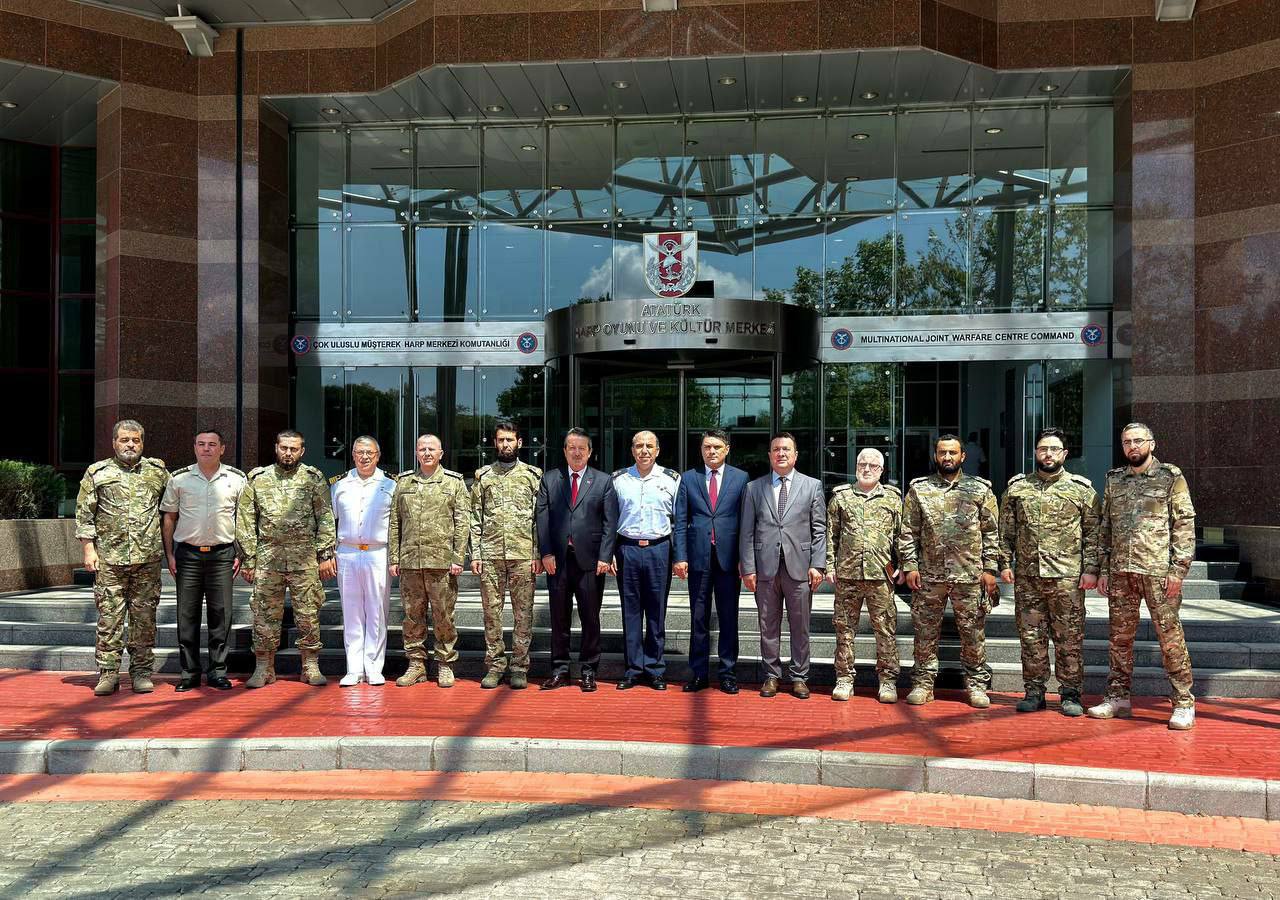 Министерство обороны Турции сообщило что 49 сирийских студентов начнут обучение в турецких военных школах а подразделения сирийской армии приступили к учениям на турецких объектах в рамках двустороннего соглашения   t me levant24 ru