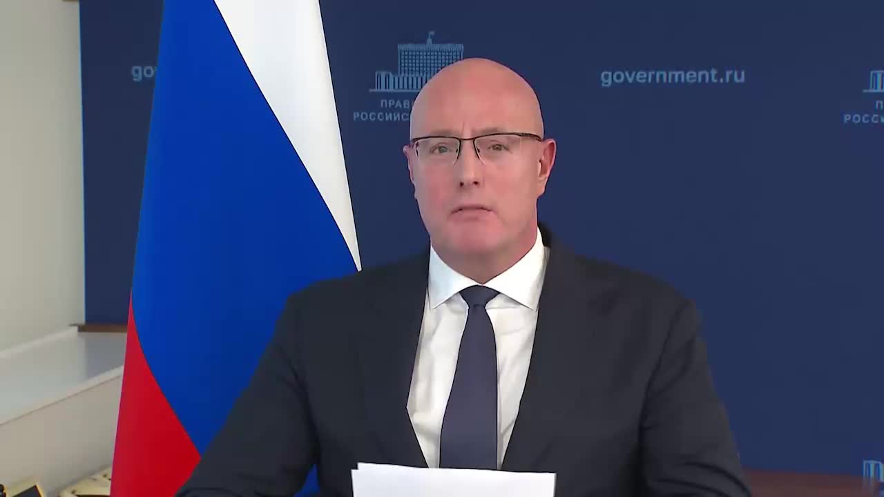 Путин поддержал освобождение выплат для участников программы 'Земский тренер'