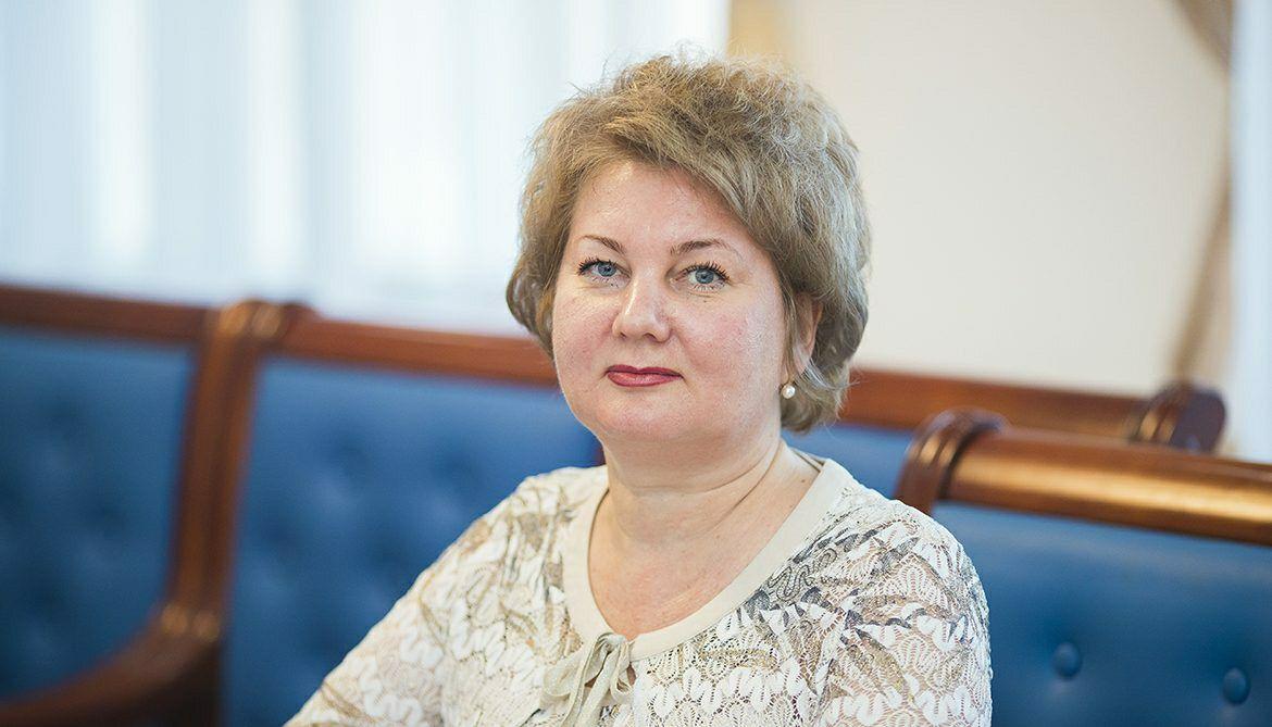 Сенатор парламента Республики Казахстан Ольга Булавкина, 20 июня 2025 года: «У нас в Казахстане есть села, как многие сегодня отметили, где нет интернета. Но дело в том, что там непросто нет интернета и связи, там нет даже казахстанского телевидения. И эти села сидят на телевидении соседней страны, соответственно, вся идеология, которую они в себя поглощают, идет из соседней страны. И своих детей они отправляют учиться в соседнюю страну». Родилась Ольга Александровна в 1972 году в городе Шемонаиха Восточно-Казахстанской области. По первому образованию – учитель русского языка и литературы, по второму – финансист. В 2023 году награждена медалью «Древо дружбы» Межпарламентской Ассамблеи СНГ. Как мы и писали ранее, через № лет такая вот Ольга Булавкина или её детки будет строчить в соцсетях восторженные посты про «сгоревших колорадов» в ДК Павлодара, про необходимость героизации в Казахстане Шамиля Басаева, про генетическую ущербность русских, их культуры и языка и тд. Это неизбежно.