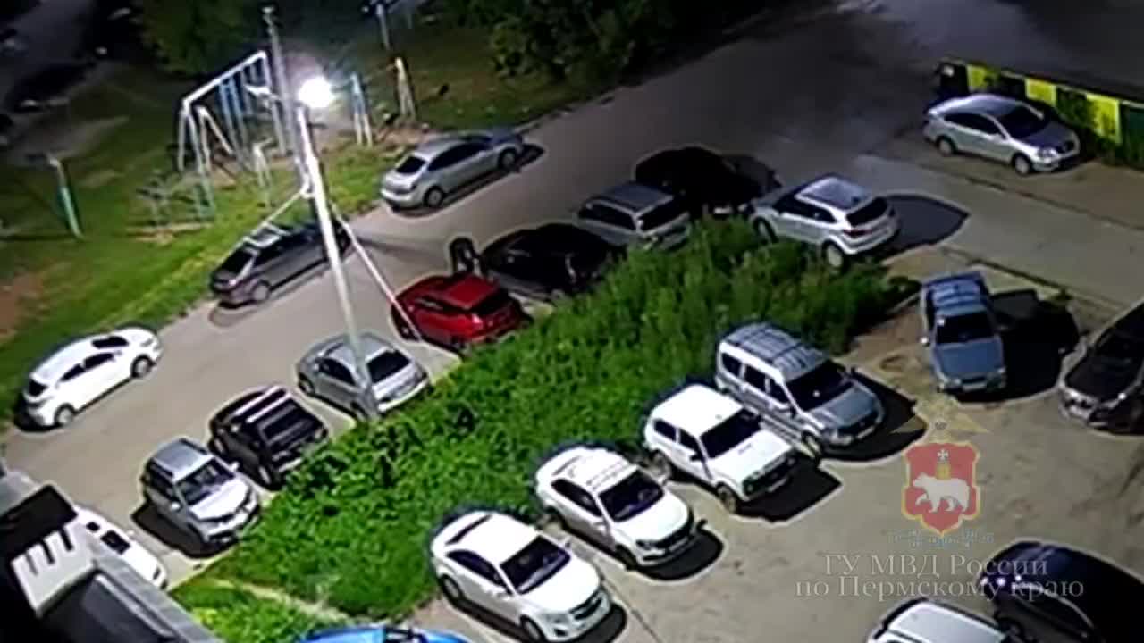 В Краснокамске мужчина поджег автомобили из-за ревности, теперь ему грозит тюрьма