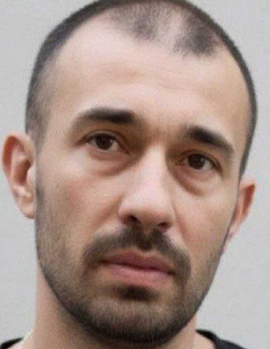 В Ефремовском районе ищут 37 летнего высокого мужчину с карими глазами   newstula ru fn 1793098 html В Ефремовском районе пять дней назад исчез 37 летний Олег Чернов Поиски ведёт отряд ЛизаАлерт Что известно о его судьбе и как помочь в материале   Прислать новость Подписаться   Мы в MAX