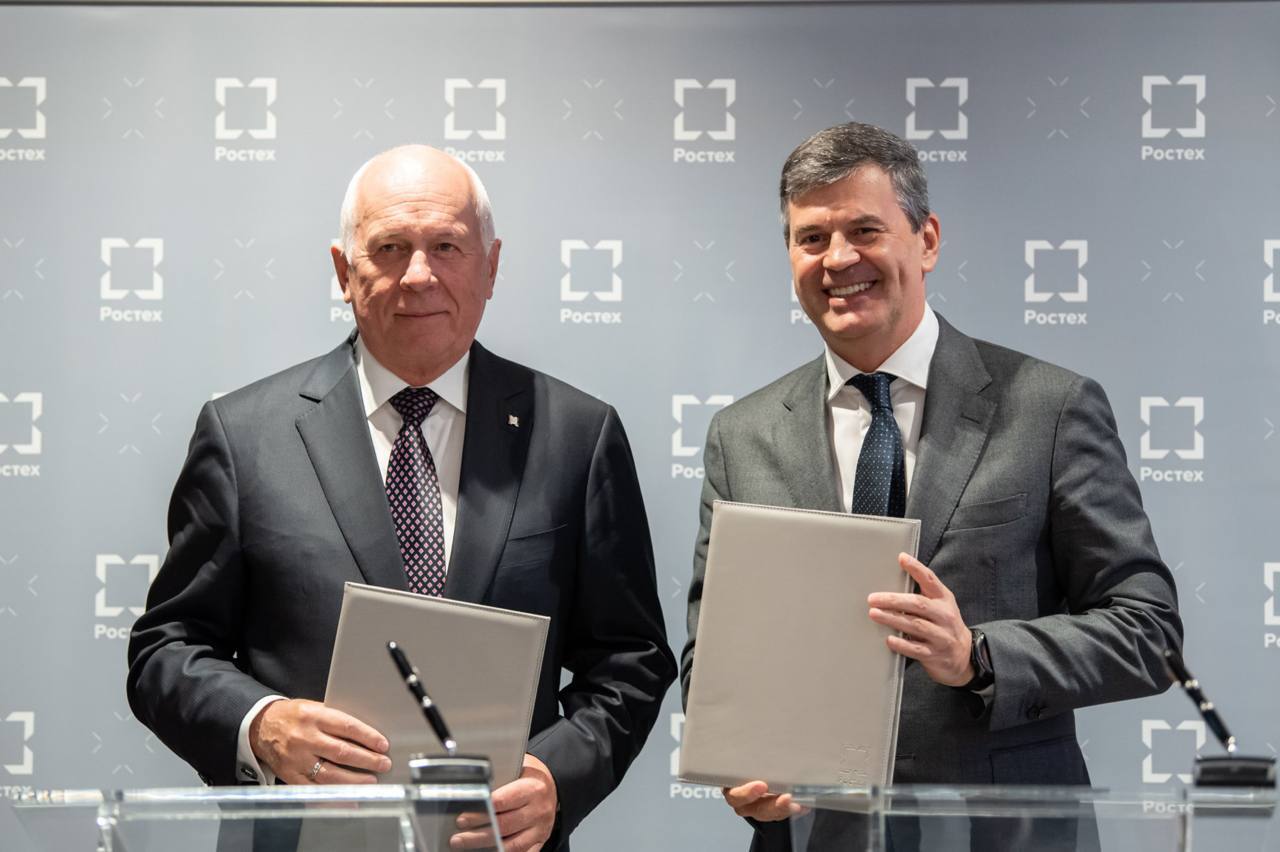 Подписали соглашение о сотрудничестве между Президентской академией и Госкорпорацией Ростех В Академии мы всегда стремимся к тому чтобы подготовка молодых исследователей была связана с реальными технологическими задачами страны Теперь вместе с Ростехом будем реализовывать производственную аспирантуру где диссертационные работы наших молодых ученых будут формироваться с учётом реальных запросов экономики а специалисты госкорпорации станут экспертами и консультантами в исследованиях Хочу выразить признательность лично главе госкорпорации Сергею Викторовичу Чемезову за доверие к Академии Подписывая документ о сотрудничестве я подчеркнул что Ростех для нас особенный партнер Заключили соглашение мы кстати на заседании опорных научно образовательных организаций при Ростехе куда вошла и Академия Подписывайтесь на меня в MAX