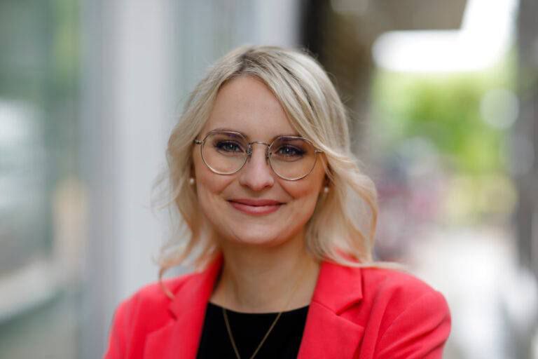 В новом правительстве Германии пост министра по вопросам миграции и интеграции впервые займет уроженка России и представительница социал-демократической партии Натали Павлик