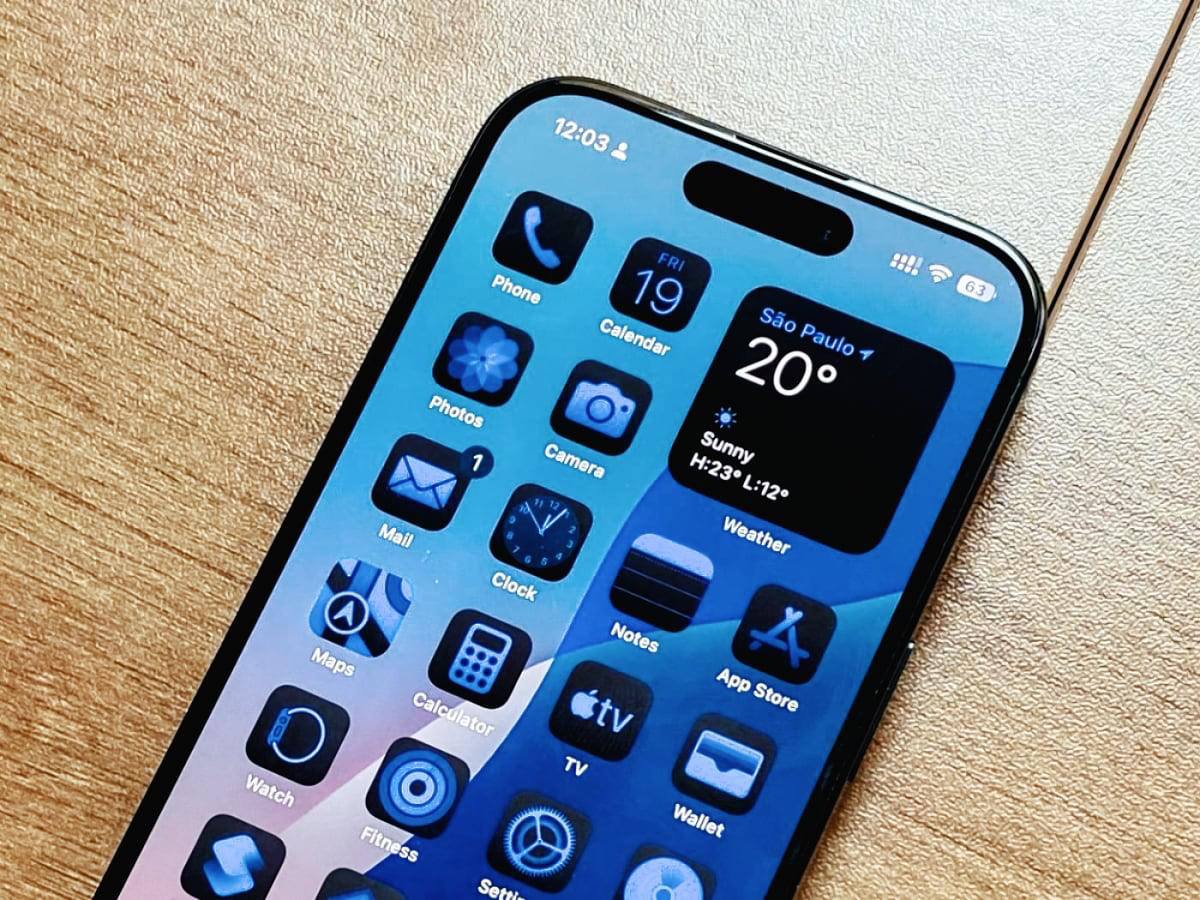 Вышла iOS 18.3 beta 3  • Пока что неизвестно, что нового в этой прошивке. Вероятно, компания исправила ошибки и улучшила производительность.    Айфон Джобса