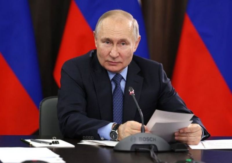 Владимир Путин подписал указ о награждении туляка медалью "За труды по сельскому хозяйству"     Президент РФ Владимир Путин подписал указ о награждении туляка государственной наградой в сфере сельского хозяйсвта.  ↗  Прислать новость   Подписаться