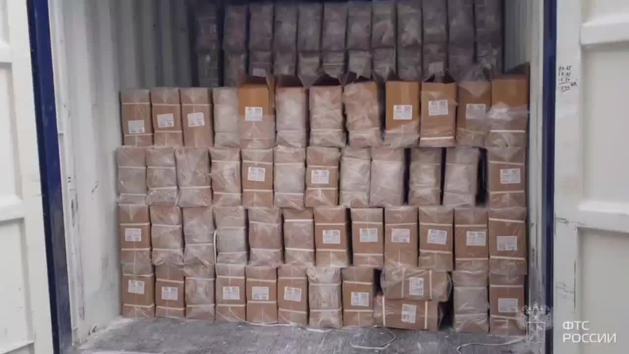 Новороссийские таможенники предотвратили незаконный ввоз 1320 винтовок из Турции