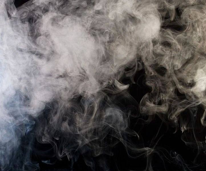 В Ставрополе шесть человек отравились угарным газом из за неисправного котла Вмешательство в работу газового оборудования в квартире на улице Рязанской привело к отравлению угарным газом шести человек среди которых был один ребёнок Причиной ЧП стало нарушение конструкции дымохода после самостоятельного ремонта котла из за чего опасный газ начал поступать в помещение К счастью все пострадавшие остались живы Все новости ЧП также доступны в Max