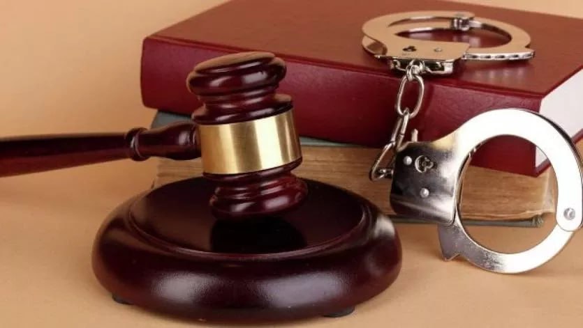 Суд Москвы продлил арест чиновников из Челябинской области Бывший вице губернатор Челябинской области Александр Богашов министр имущества региона Эльдар Белоусов и управляющий делами губернатора Роман Менжинский останутся в СИЗО до 22 декабря 2025 года Соответствующее решение принял Басманный суд Москвы 18 сентября 2025 года ПОДРОБНЕЕ URALPRESS RU