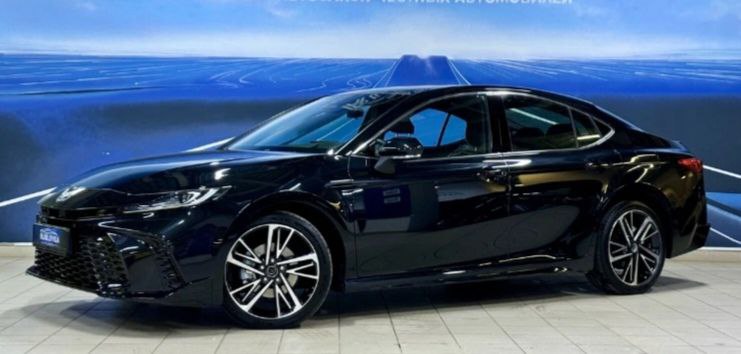 Toyota Camry в России подорожает в 2 5 раза С ноября за новый Camry с двигателем 2 5 л придётся платить около 6 5 млн рублей в 2 5 раза больше чем на мировом рынке из за жёсткого повышения утилизационного сбора Эксперты называют это сокрушительным ударом по рынку цены взлетят импорт сократится особенно пострадают регионы и гибридные модели NewsEconomics