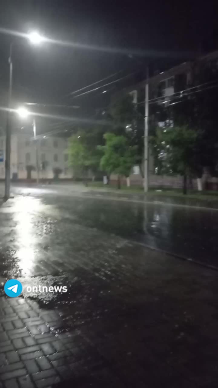 Сильные грозы и ветер приводят к отключениям электроэнергии в нескольких районах