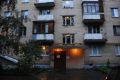 Пятый день в поисках: 16-летний Захар Севостьянов пропал в Каменске-Шахтинском 8 мая вечером Захар спросил у мамы разрешения пойти погулять, но получил отказ. Несмотря на это, парень ушел из дома и не вернулся. Телефон вскоре разрядился, связь прервалась. Что известно: Ответственный, домашний парень, учился в колледже, подрабатывал в кофейне. В день исчезновения поставил отношения с девушкой «на паузу» – возможно, это его расстроило. Родные, волонтеры и полиция ищут его по всему городу и окрестностям. Нашедшему – вознаграждение до 100 000 рублей информацию можно сообщить анонимно .