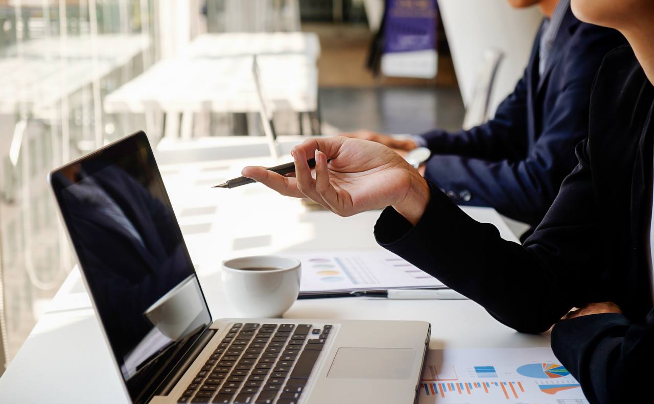 В 2025 году почти 470 млн рублей получили ульяновские предприятия С января по ноябрь 2025 года по линии микрокредитования Фонд финансирования промышленности и предпринимательства Ульяновской области поддержал 188 проектов на общую сумму 467 8 млн рублей В том числе в рамках национального проекта Эффективная и конкурентная экономика 393 2 млн рублей Напомним преимущества Фонда займы до 5 млн рублей на некапиталоемкие проекты посильная для небольшого предприятия процентная ставка которая значительно ниже рыночной Подробнее о программах ФФПП можно узнать в офисе по адресу г Ульяновск проезд Максимова 4 телефон 7 8422 41 17 92 г Димитровград 7 84325 4 61 51 г Барыш 8 962 635 0186 МСП