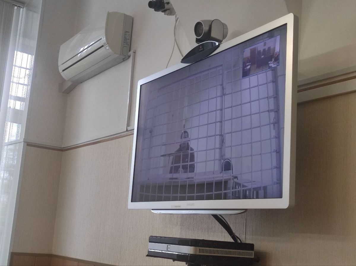 В Туле суд начал рассмотрение апелляции по делу Дмитрия Дубовенко   newstula ru fn 1720833 html Тульский областной суд начал рассмотрение апелляции по делу Дмитрия Дубовенко Как передает корреспондент Тульских новостей из зала суда сам подсудимый присутствует на заседании по видеосвязи   Прислать новость Подписаться