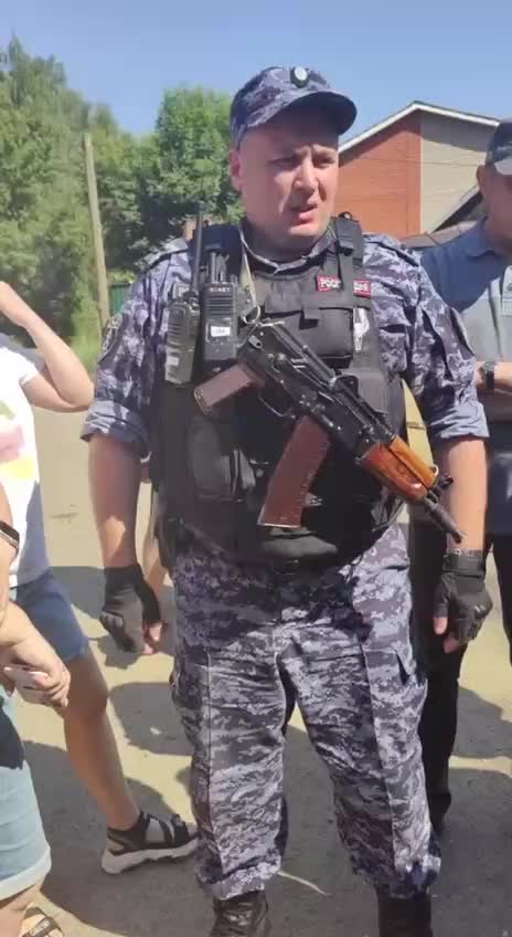 Конфликт жителей Мытищ и Королёва с охраной на Лосином острове из-за попытки завоза строительной техники